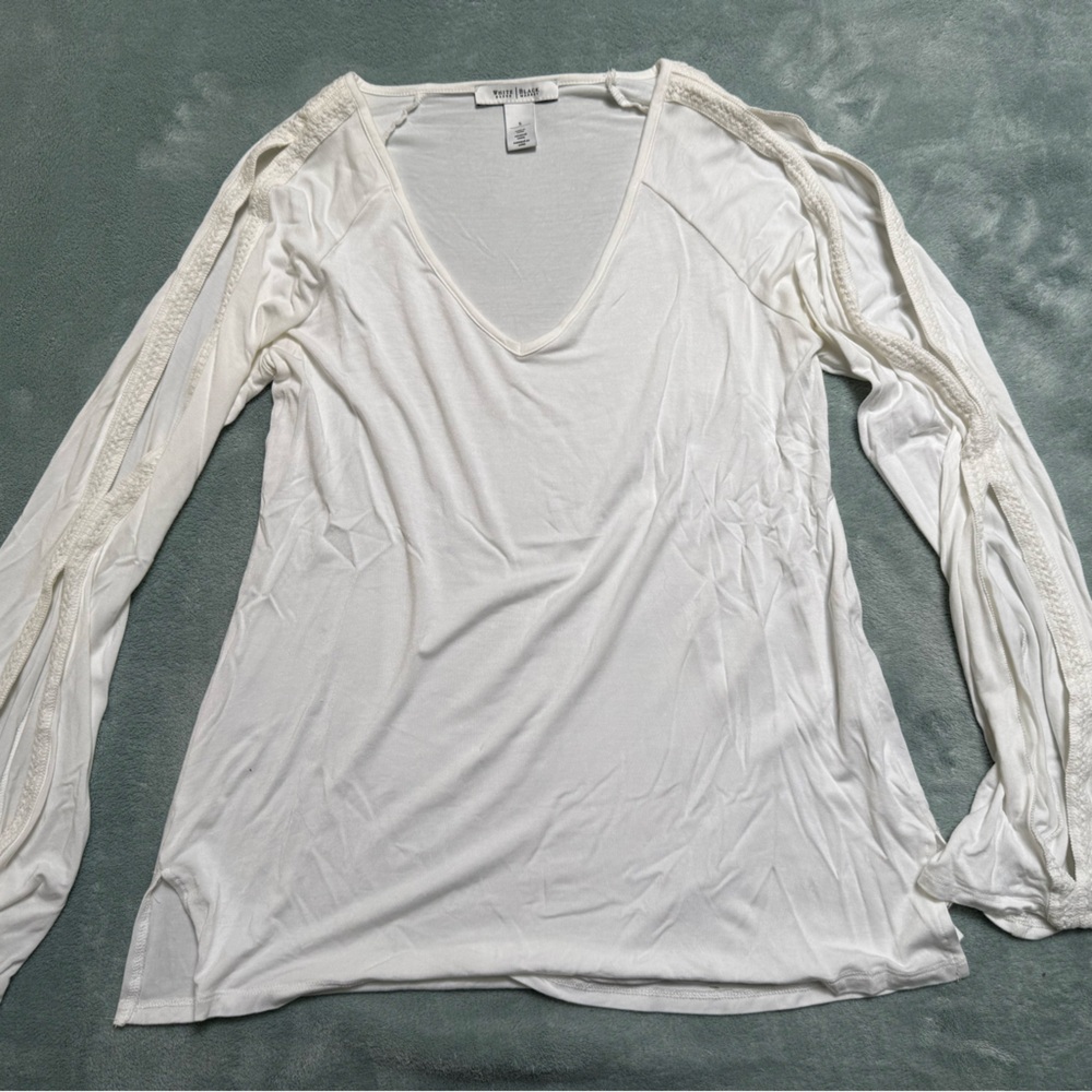 White House Black Market Cream Crochet Long Sleeve Blouse